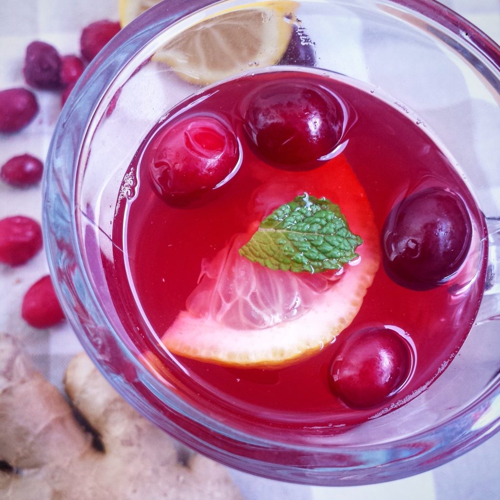 Slow Cooker Homemade Cranberry Ginger Juice