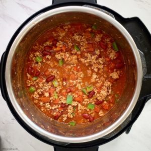 uncooked {VIDEO} The Best Turkey Chili Recipe (Slow CookerInstant Pot)